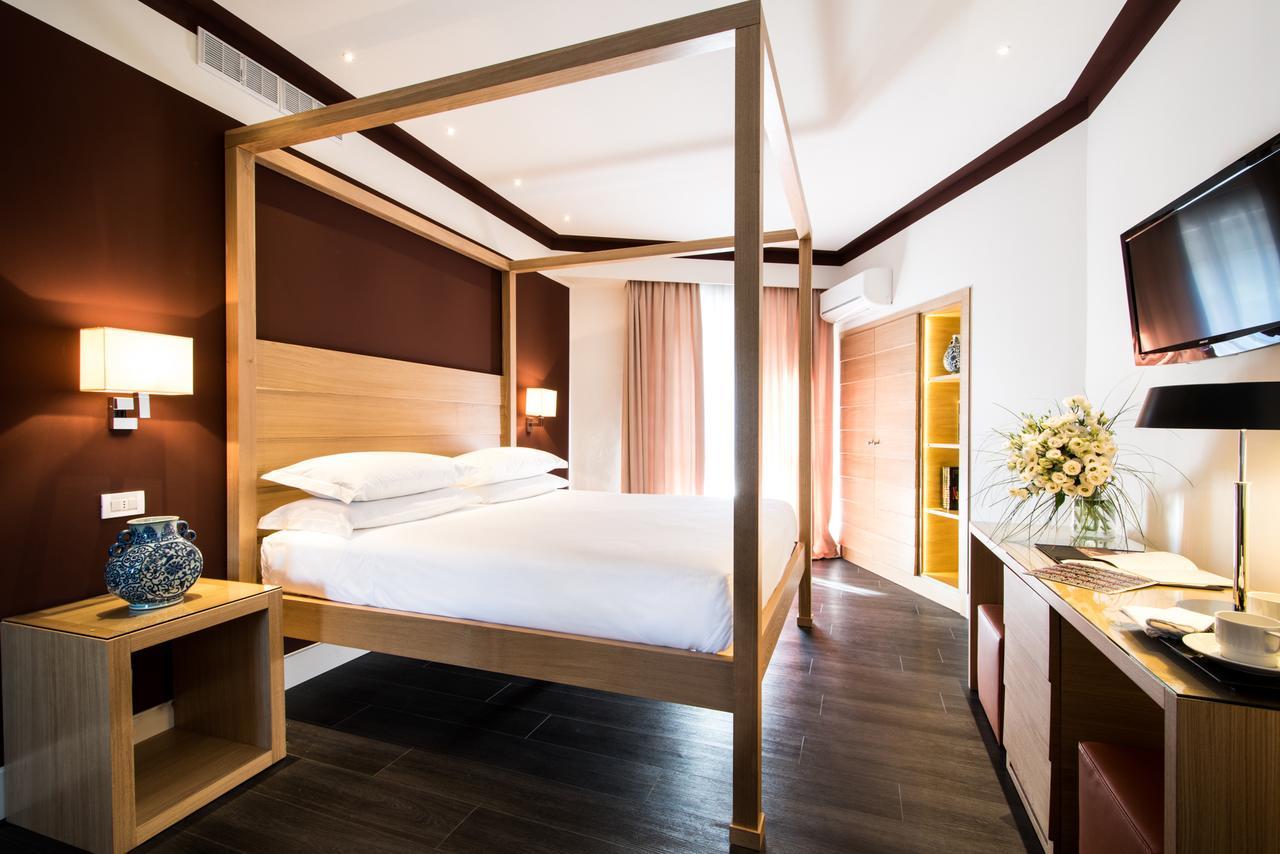 Hotel Michelangelo & Day Spa มอนเตกาตินี แตร์เม ภายนอก รูปภาพ